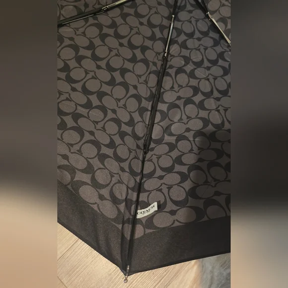 Coach NWT Sig Umbrella - Picture 7 of 8